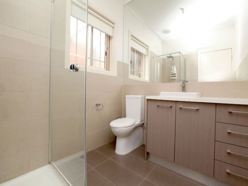 11 Forest Glade Way, Caroline Springs - Thumbnail 8