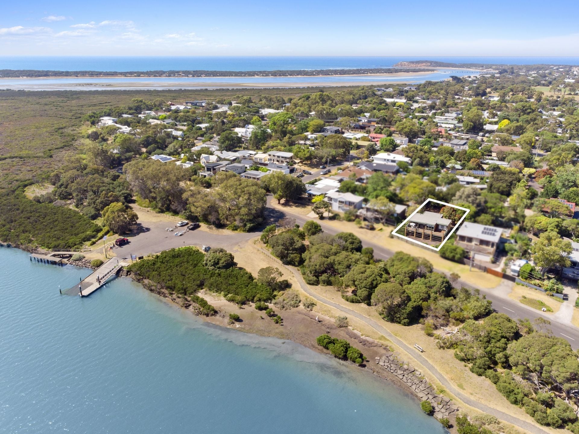 8 River Parade Barwon Heads VIC, Barwon Heads - Thumbnail 2