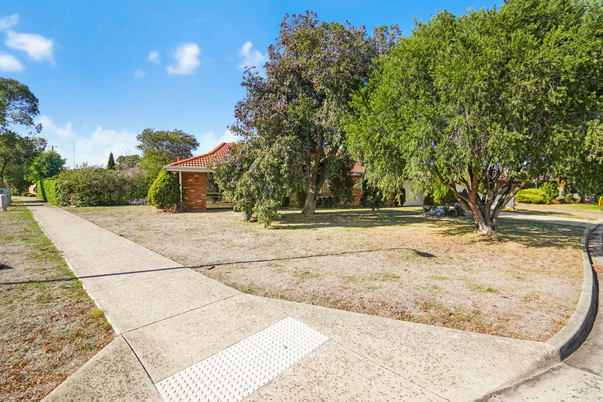 6 Shaw Avenue, Wendouree, Wendouree - Thumbnail 2