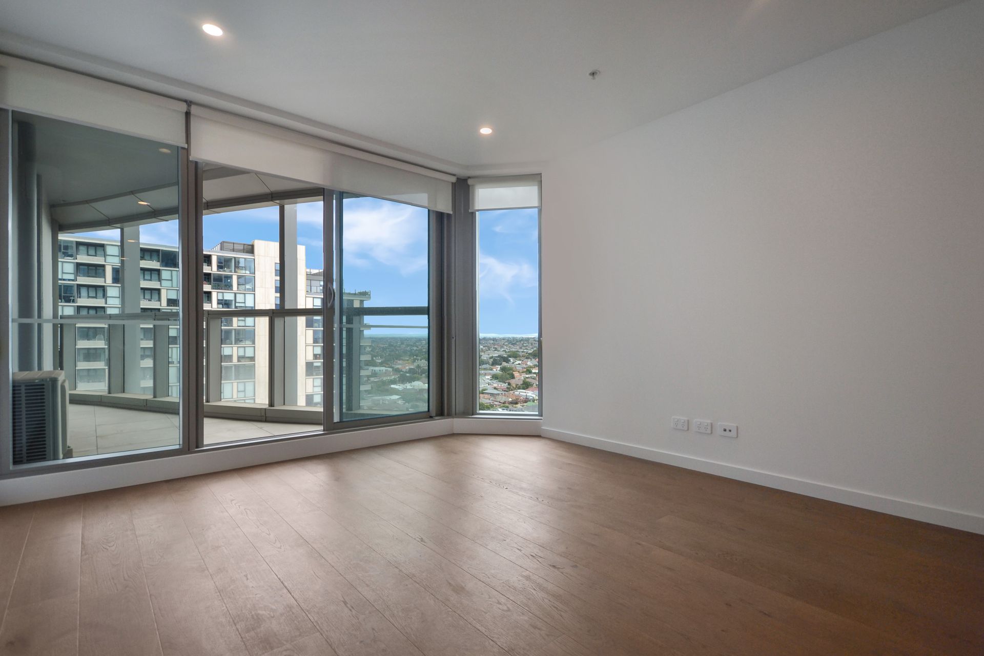 PREMIUM APARTMENT LIVING