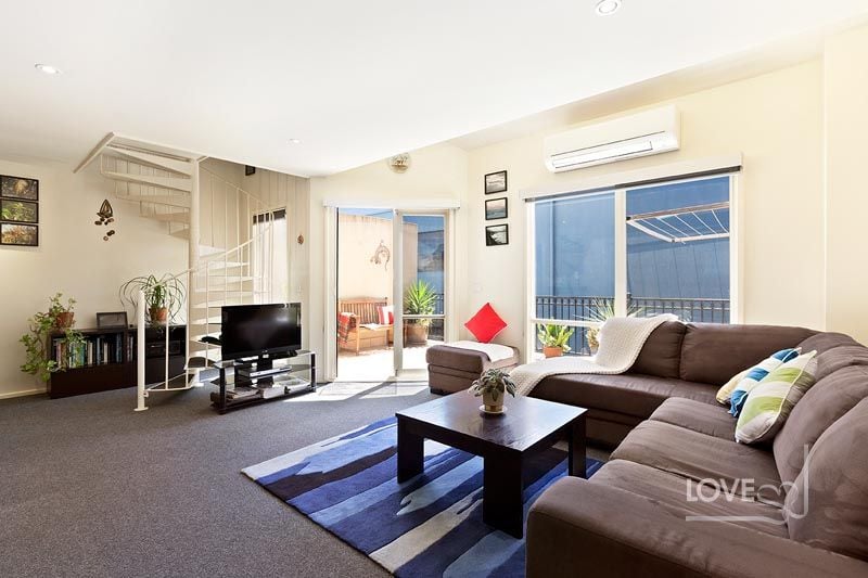 Inner city living with an abundance of space!