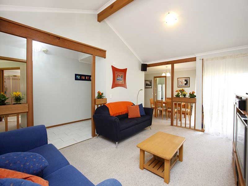 9 Seabrook Blvd, Seabrook - Thumbnail 5