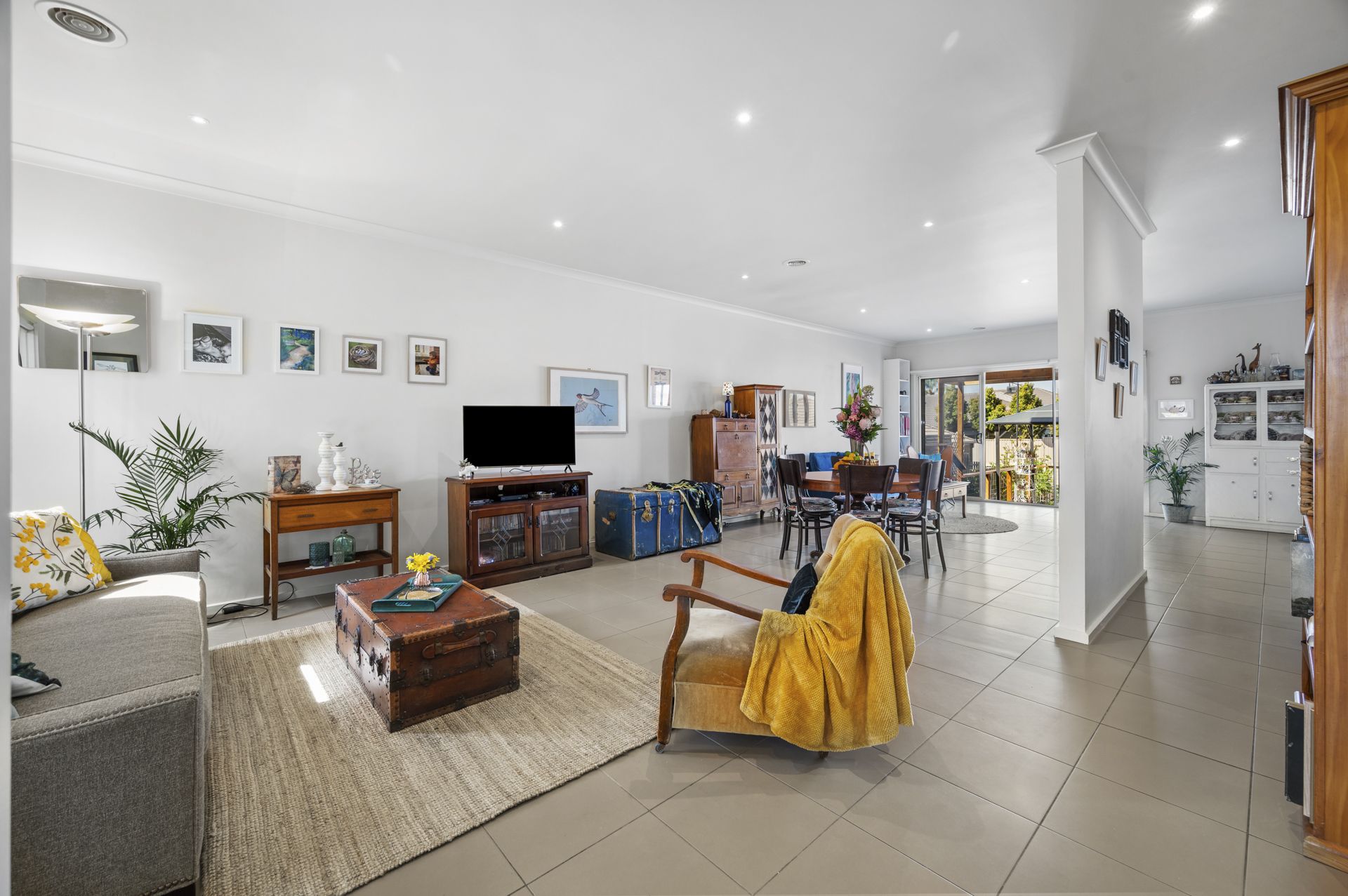Effortless Modern Living