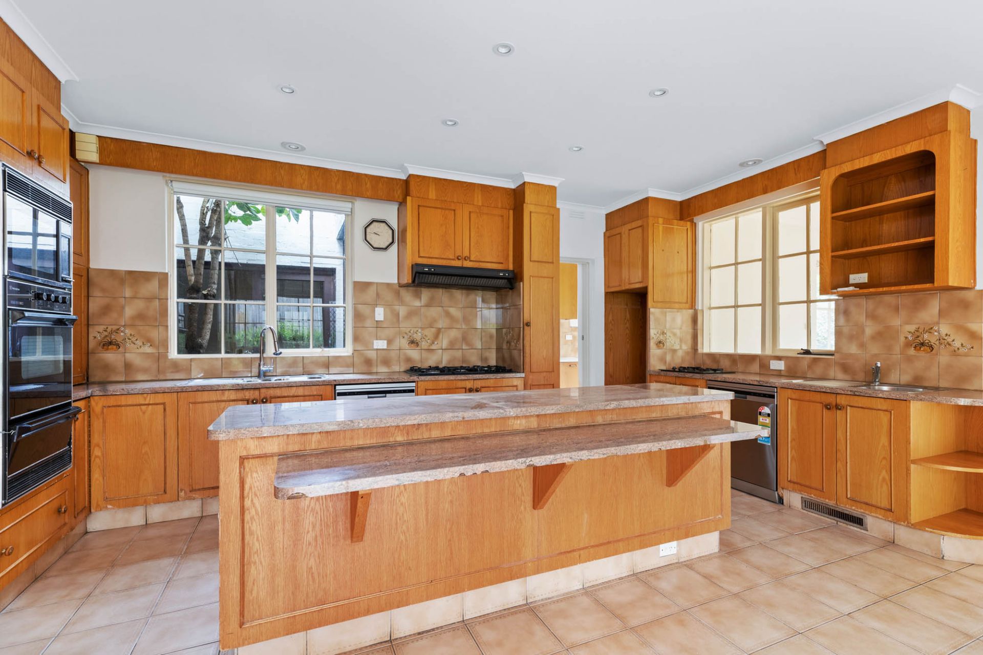 233 Glen Eira Road, St Kilda East - Thumbnail 3