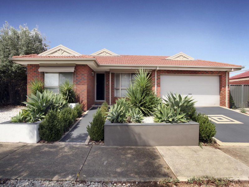 11 Strutt Place, Caroline Springs - Thumbnail 3