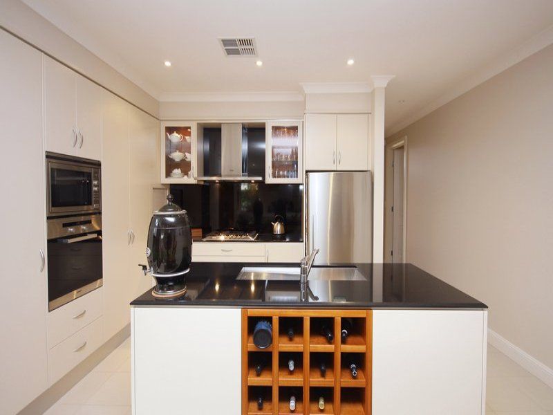 9 Medallion Drive Grange 5022