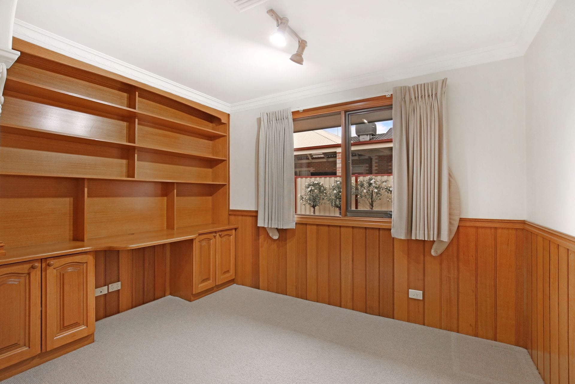Lovely & Spacious Family Home
