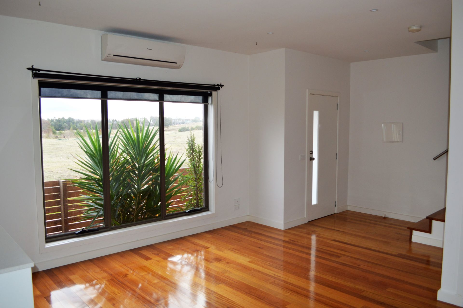 TOWNHOUSE TEMPTATION IN PEACEFUL LOCATION