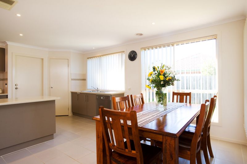 2 Nicholas Place, BROOKFIELD, Brookfield - Thumbnail 7
