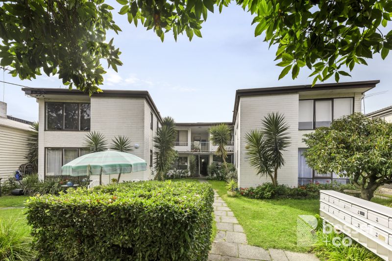 3/24 Park Crescent, Caulfield North - Thumbnail 2