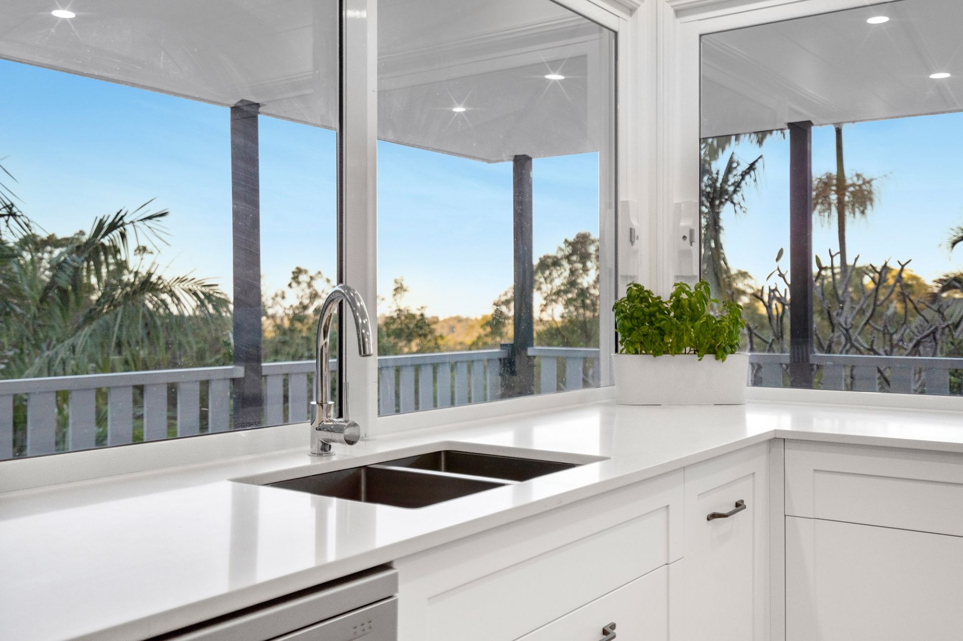 42 Castle Hill Drive, Gaven - Thumbnail 7