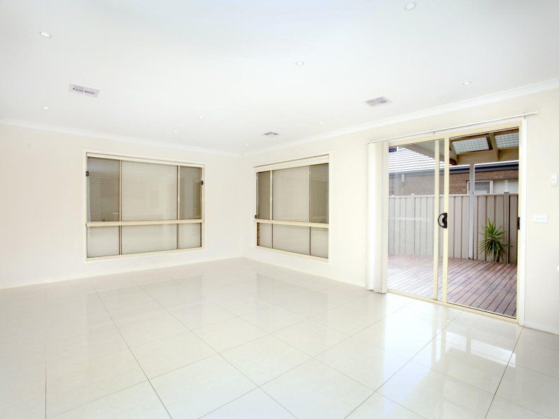 22 Cullen Terrace, Caroline Springs - Thumbnail 6