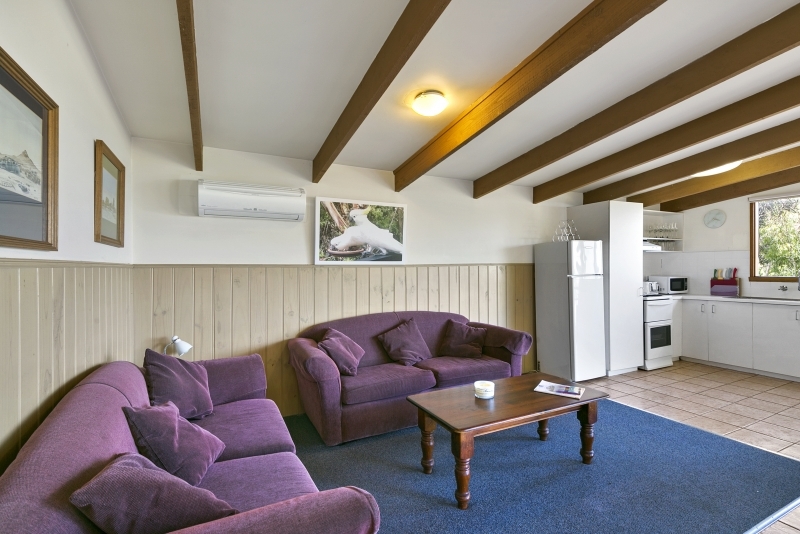 9/5 Cora Lynn Court LORNE VIC, Lorne - Thumbnail 4