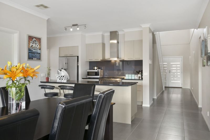 19 Oakdean Boulevard Ocean Grove VIC, Ocean Grove - Thumbnail 2