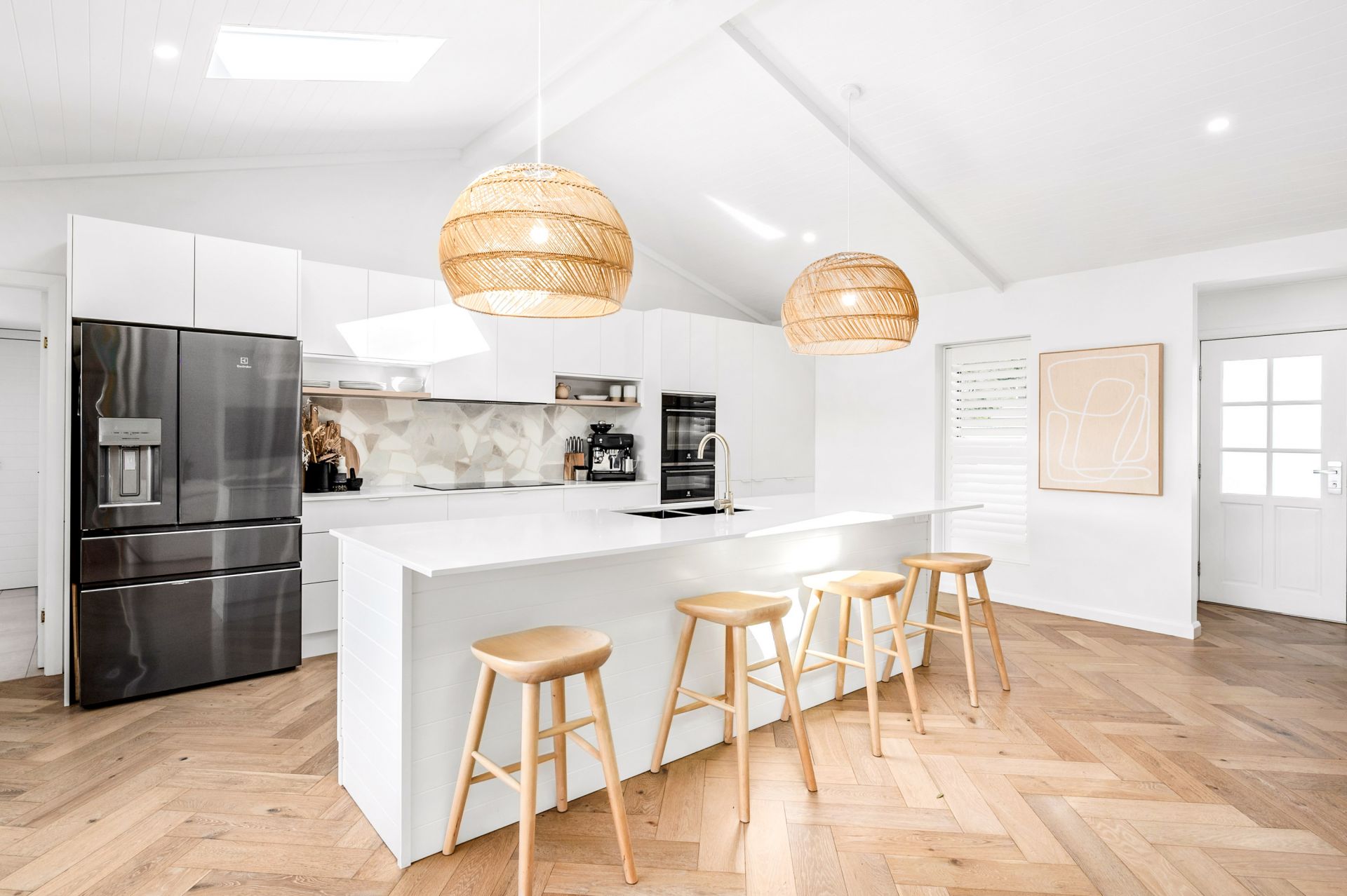 12 Braemar Road, Caves Beach - Thumbnail 6