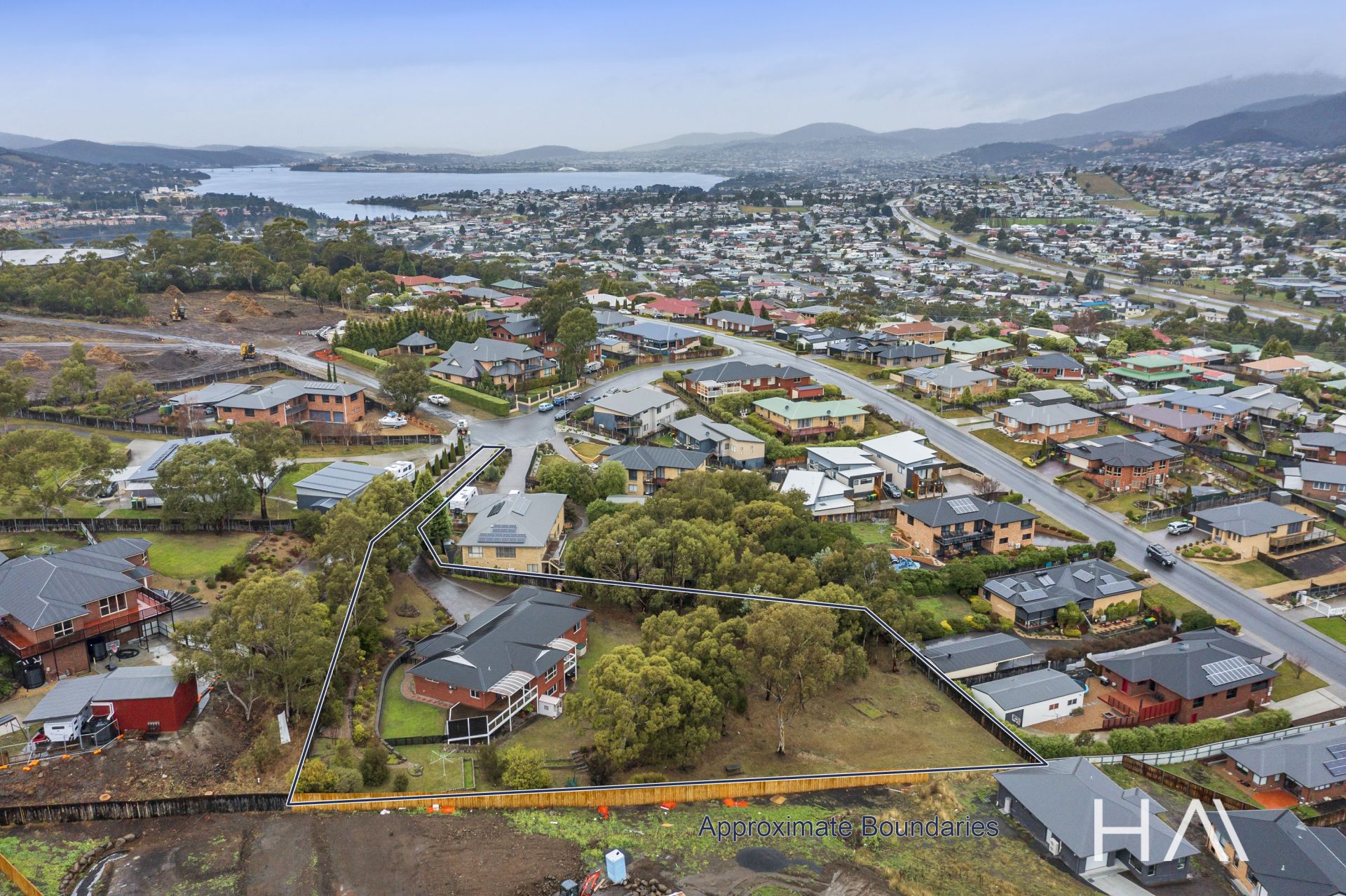 9 Parkwood Court Claremont, Claremont - Thumbnail 4