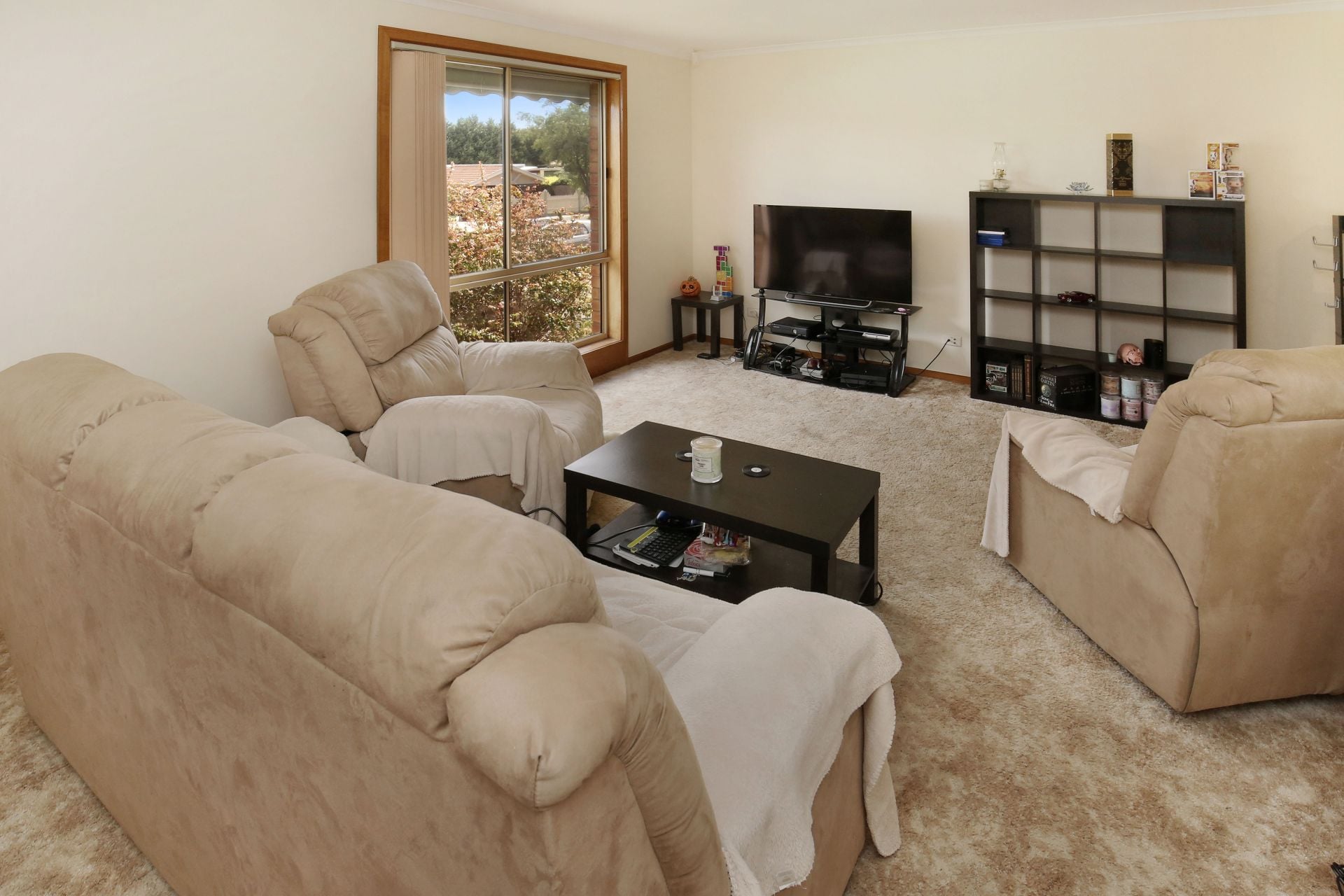 EXCELLENT LOCATION !!!