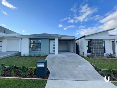 Oran Park 14 Crop Street