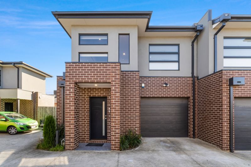 6/7 Pine Street, Thomastown