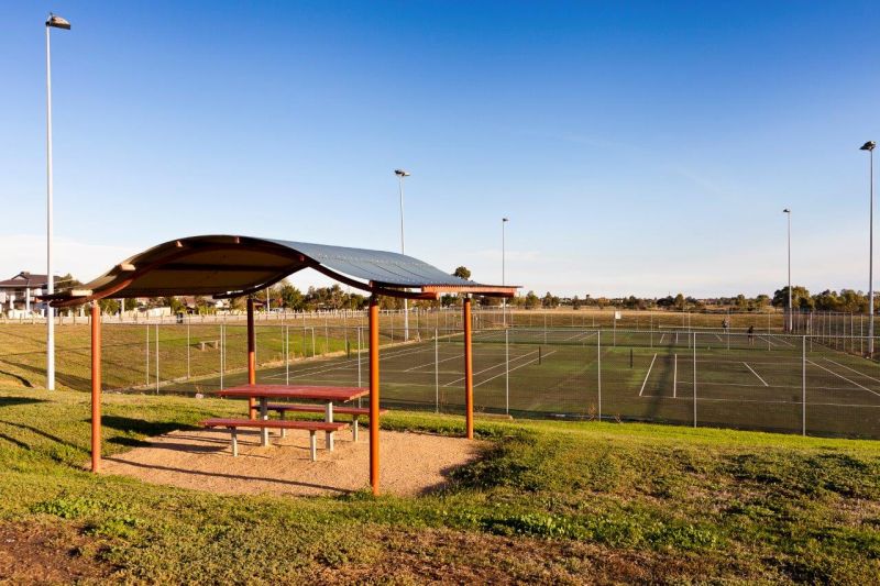 67 Henry Drive, ALTONA MEADOWS Sweeney Estate Agents