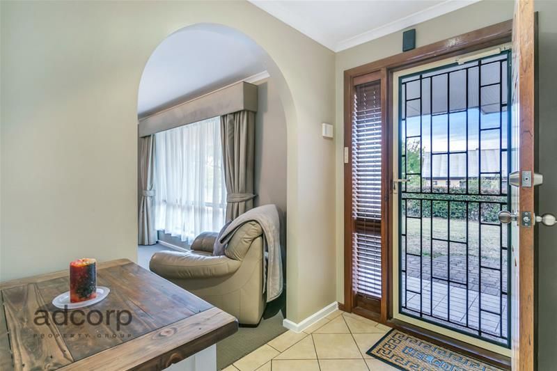2 Reta Court Golden Grove SA, Golden Grove - Thumbnail 2