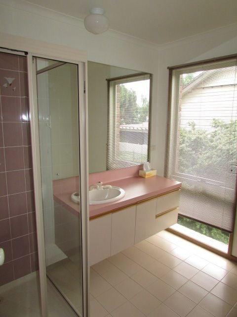 **Great location in picturesque street**