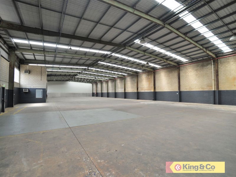 QUALITY WAREHOUSE / DISTRIBUTION CENTRE!