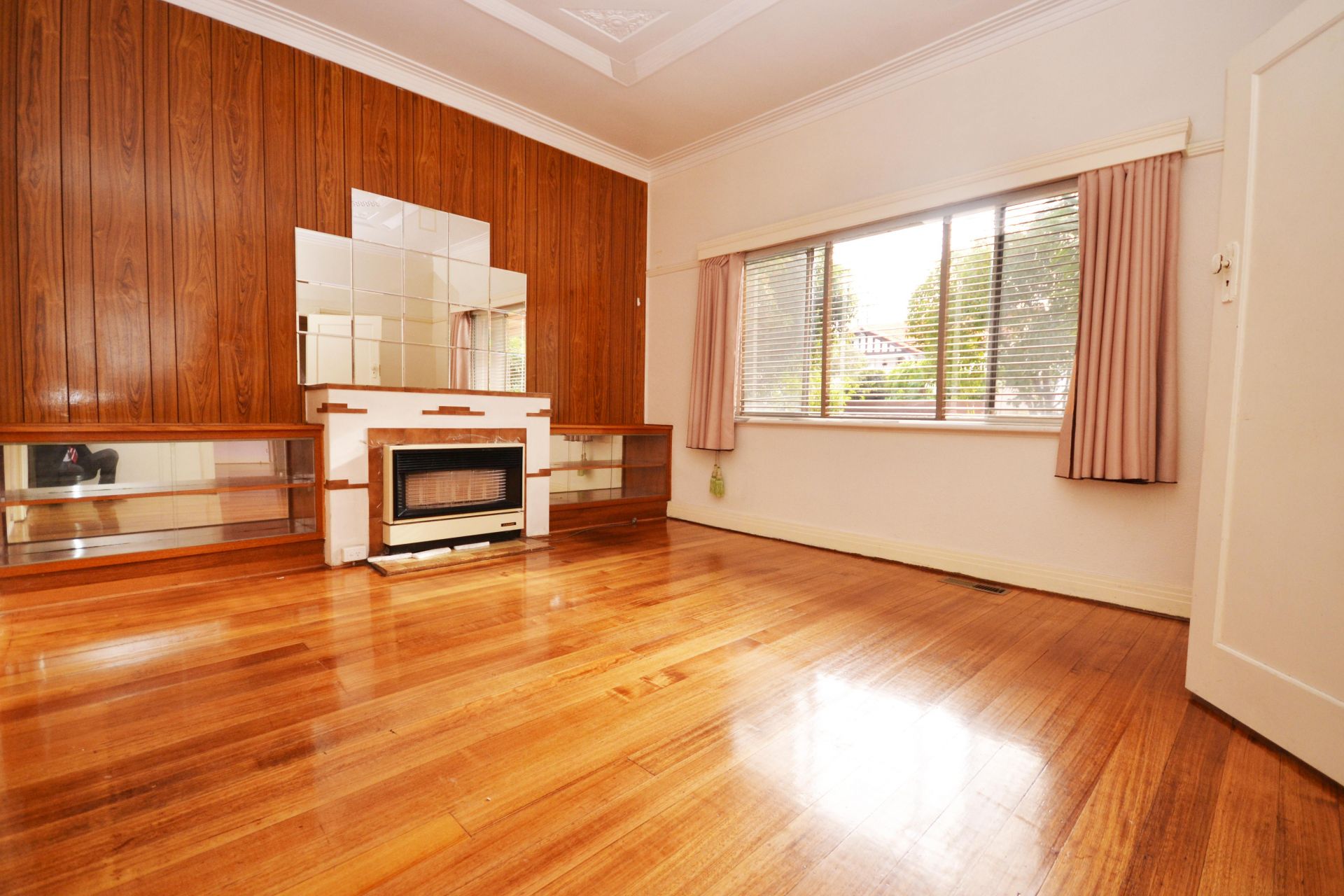 A GREAT OPPORTUNITY IN A PRIME LOCATIONS