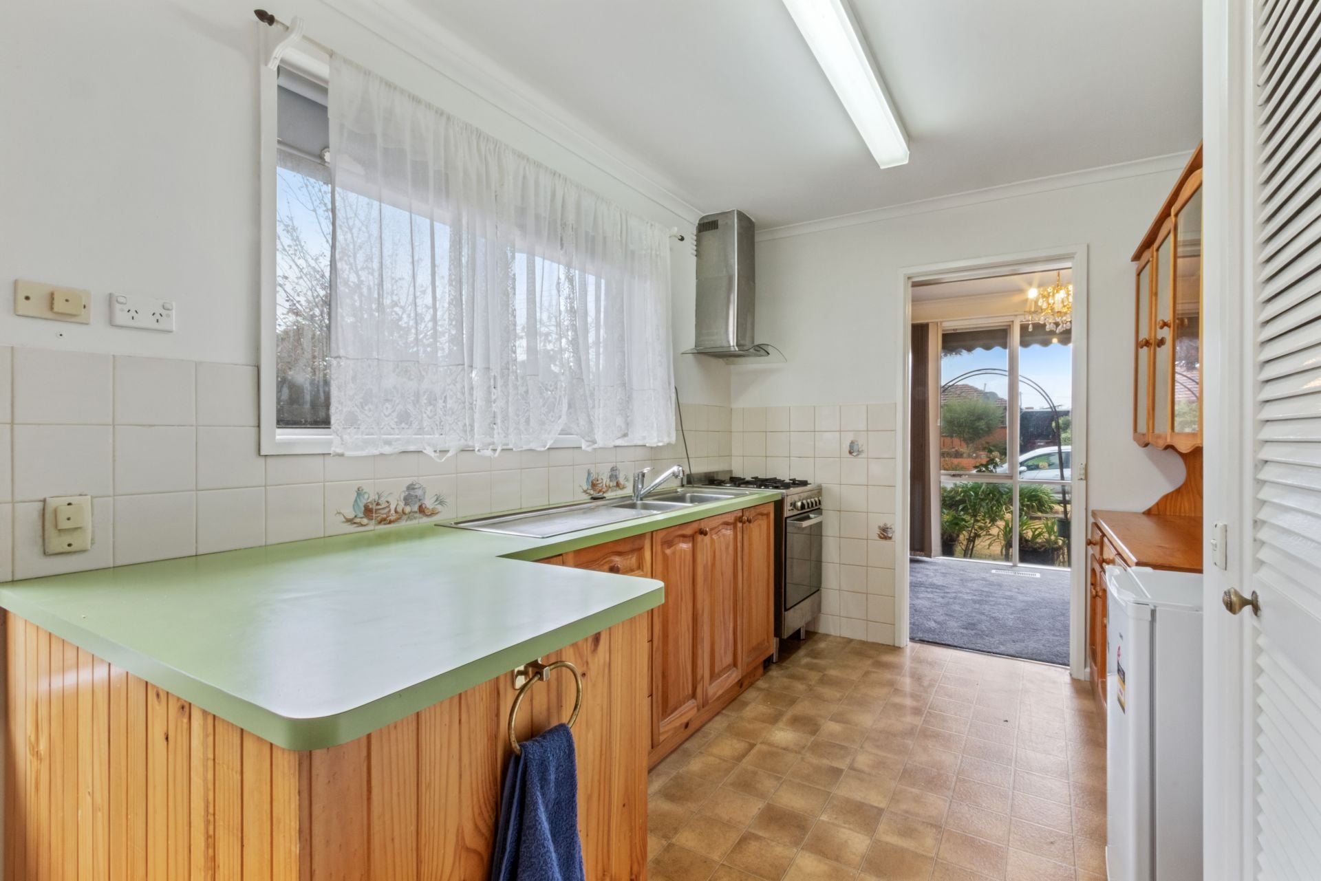 Spacious House plus Studio!
