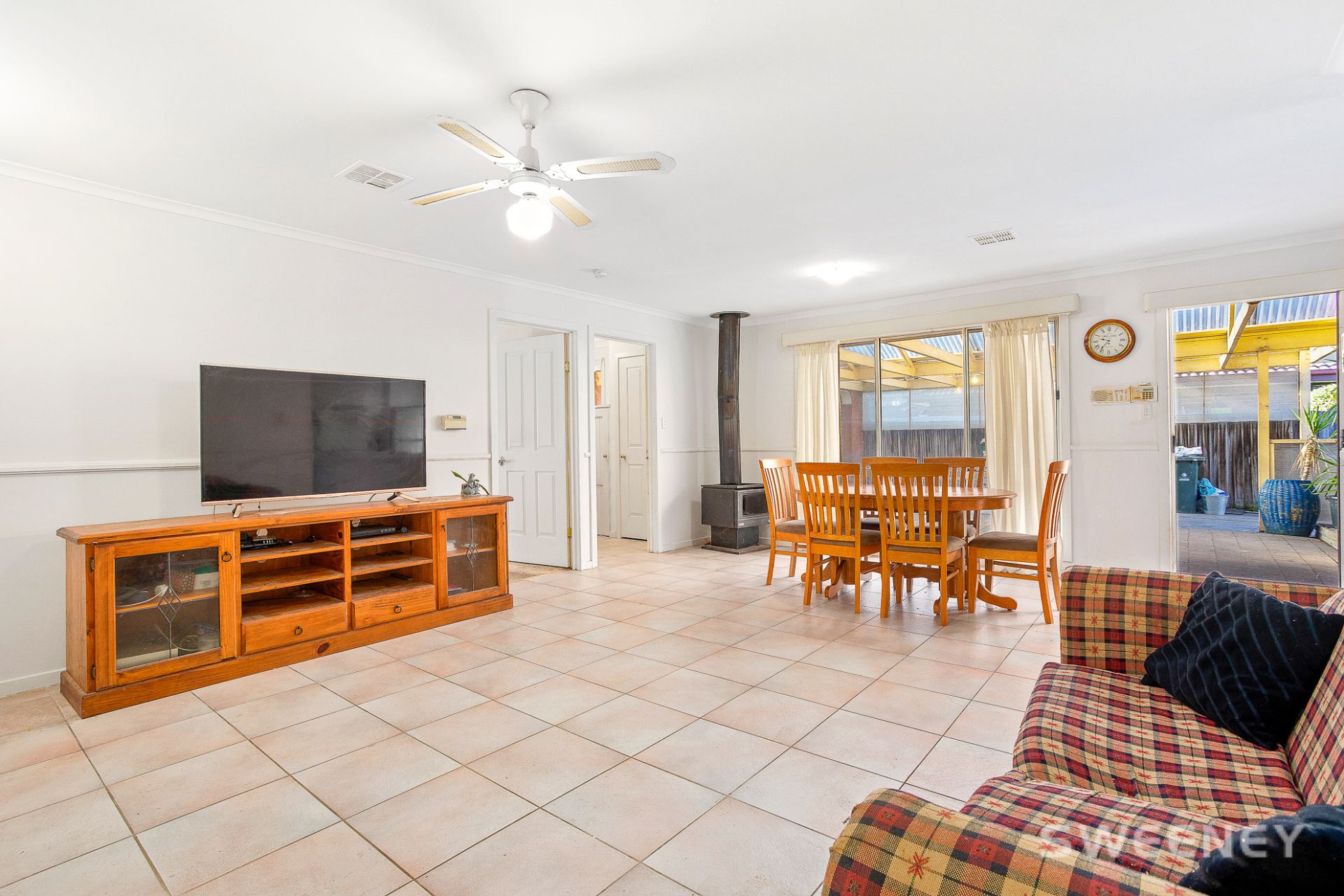 42 Sommers Drive, Altona Meadows - Thumbnail 5