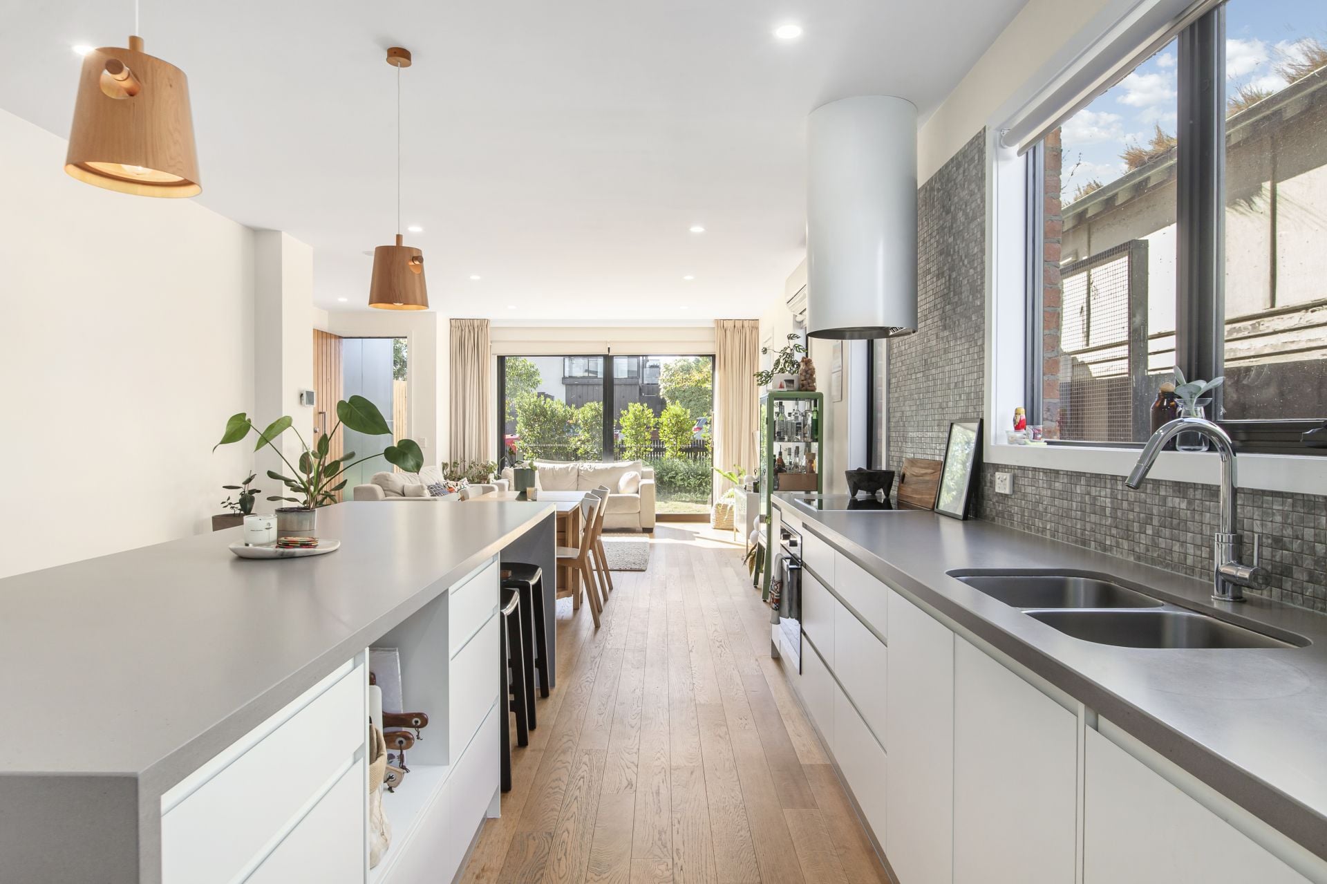 Sophisticated Luxury, Hotspot Pocket