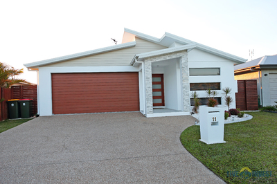 QUALITY A.P. WILLIAMS BUILT +EXTRA ENERGY EFFICIENT FEATURES- A RELAXING SPA – LARGE SOLAR PACKAGE- VERY LOW MAINTENANCE- THIS ONE WILL IMPRESS!!