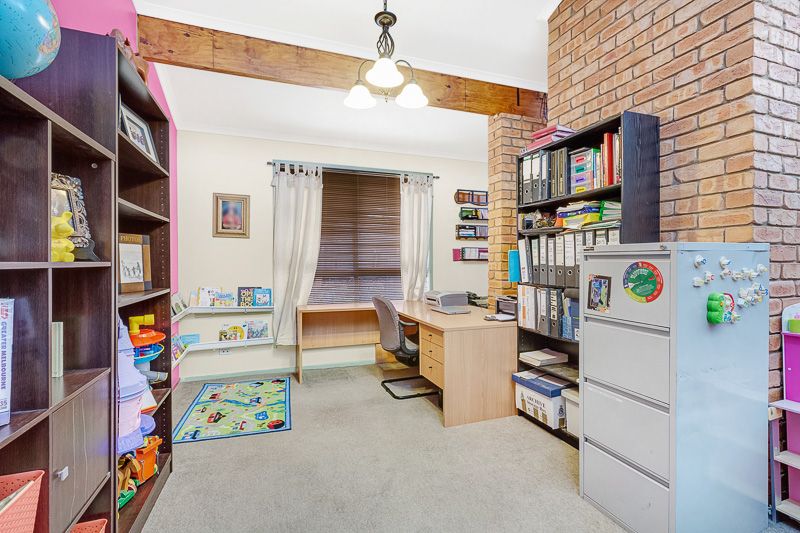 28 Cairns Drive, Bacchus Marsh - Thumbnail 5