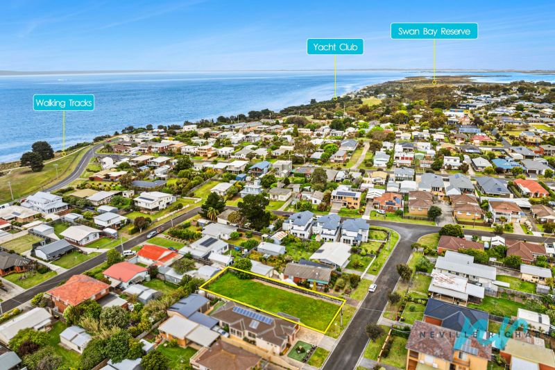 35 Seaview Avenue St Leonards VIC, St Leonards - Image 1