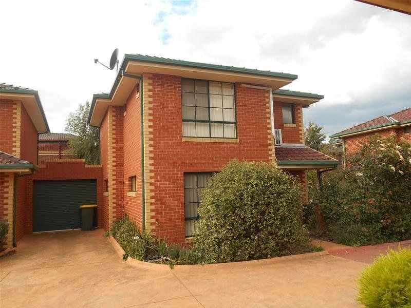 Spacious Home & Convenient Location