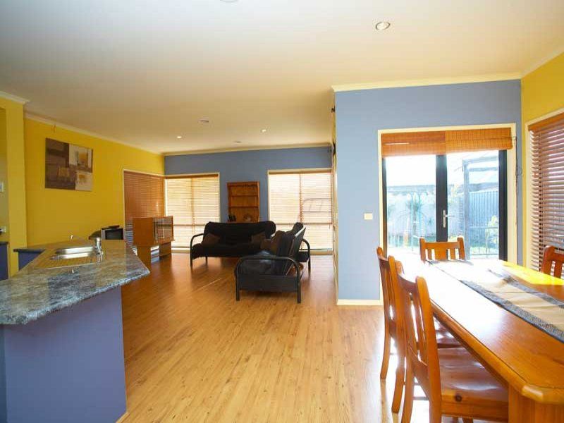 10 La Coruna Gardens, Point Cook - Thumbnail 6