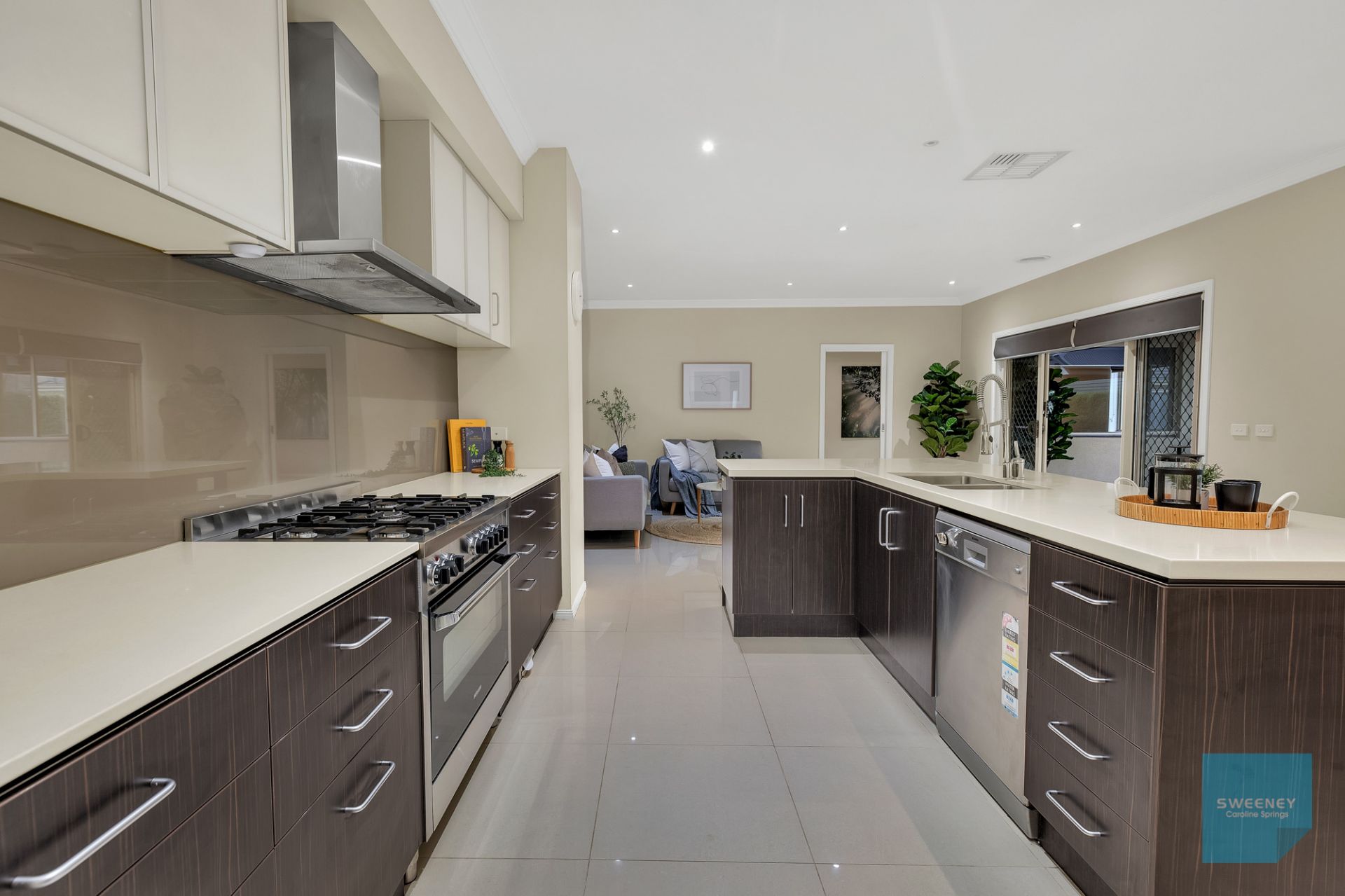 24 Rutherglen Way, Caroline Springs - Thumbnail 8
