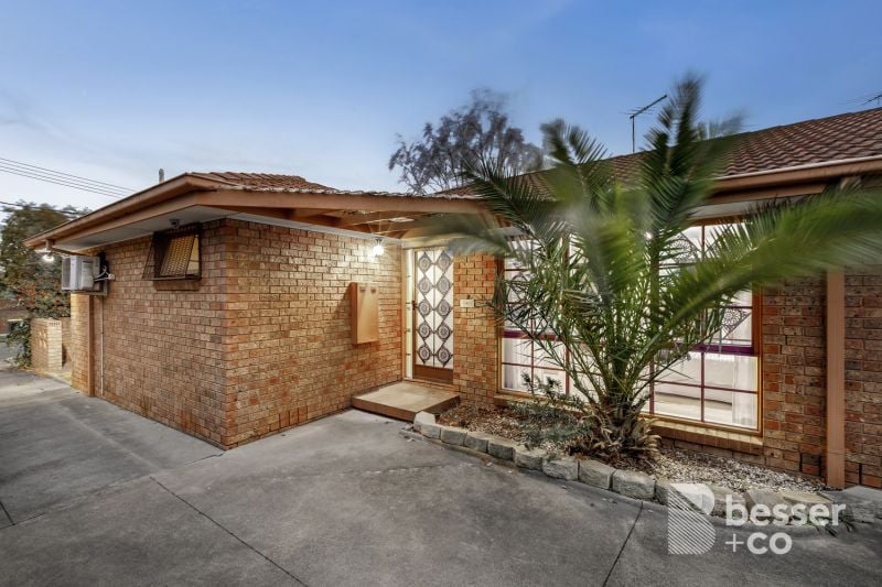 1/18 Gnarwyn Road, Carnegie - Thumbnail 2