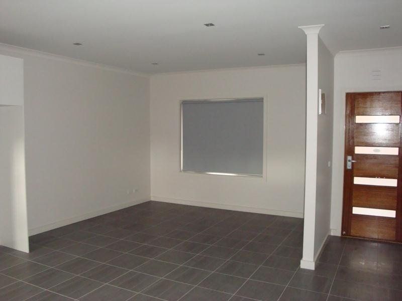 Luxury Living On Leamington!