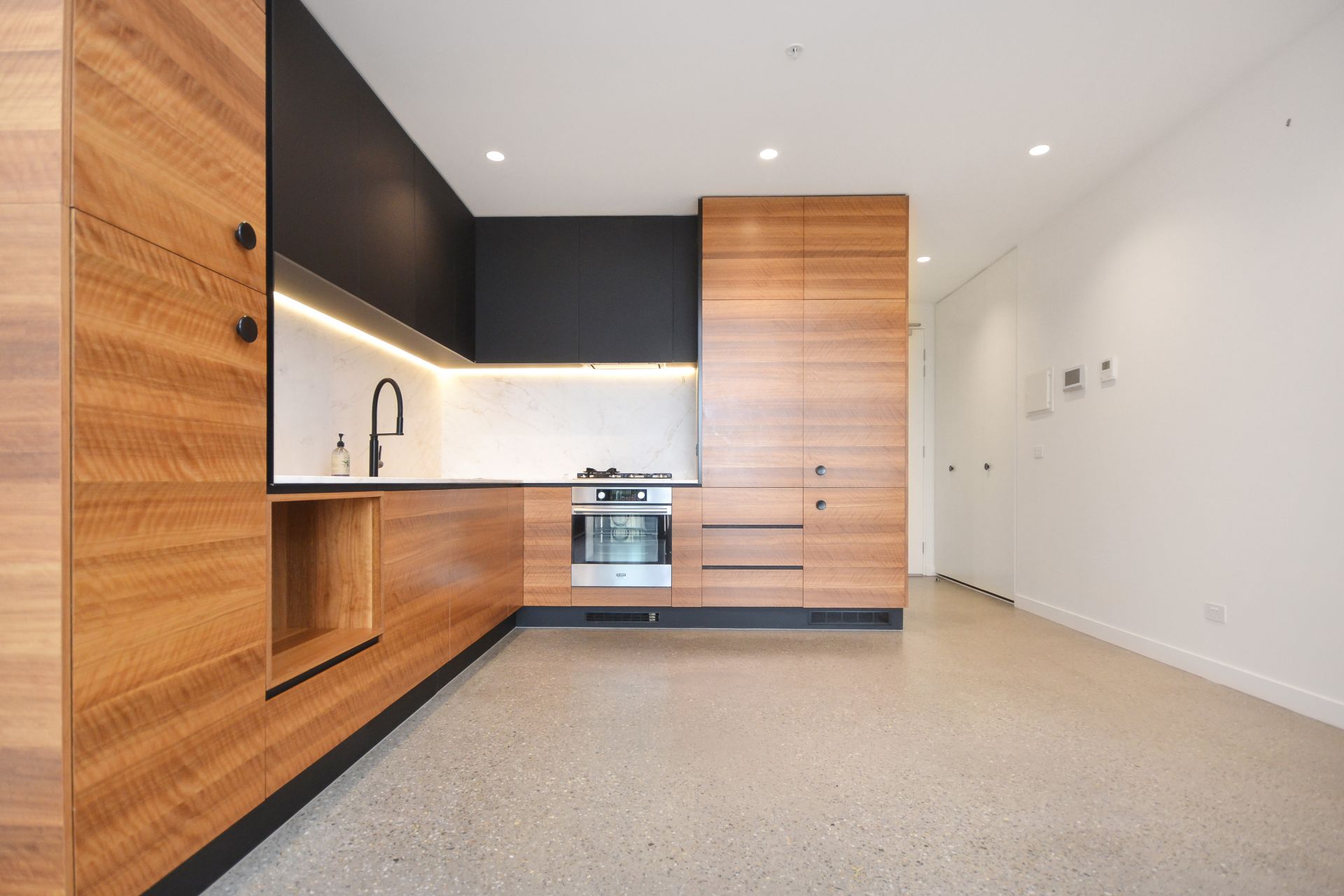 LUXURIOUS BOUTIQUE LIVING