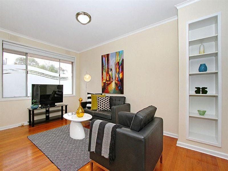 Fantastic Villa unit in a brilliant location!