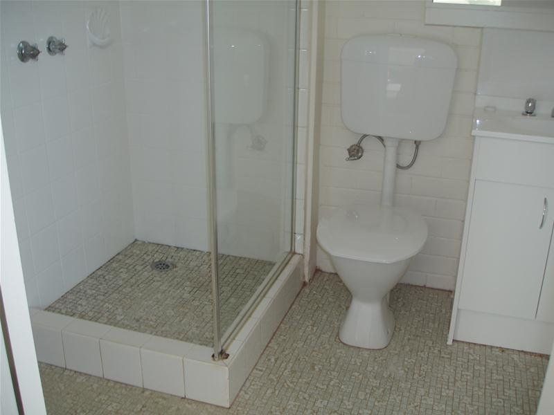 Spacious One Bedroom Apartment Available! In Prime Location