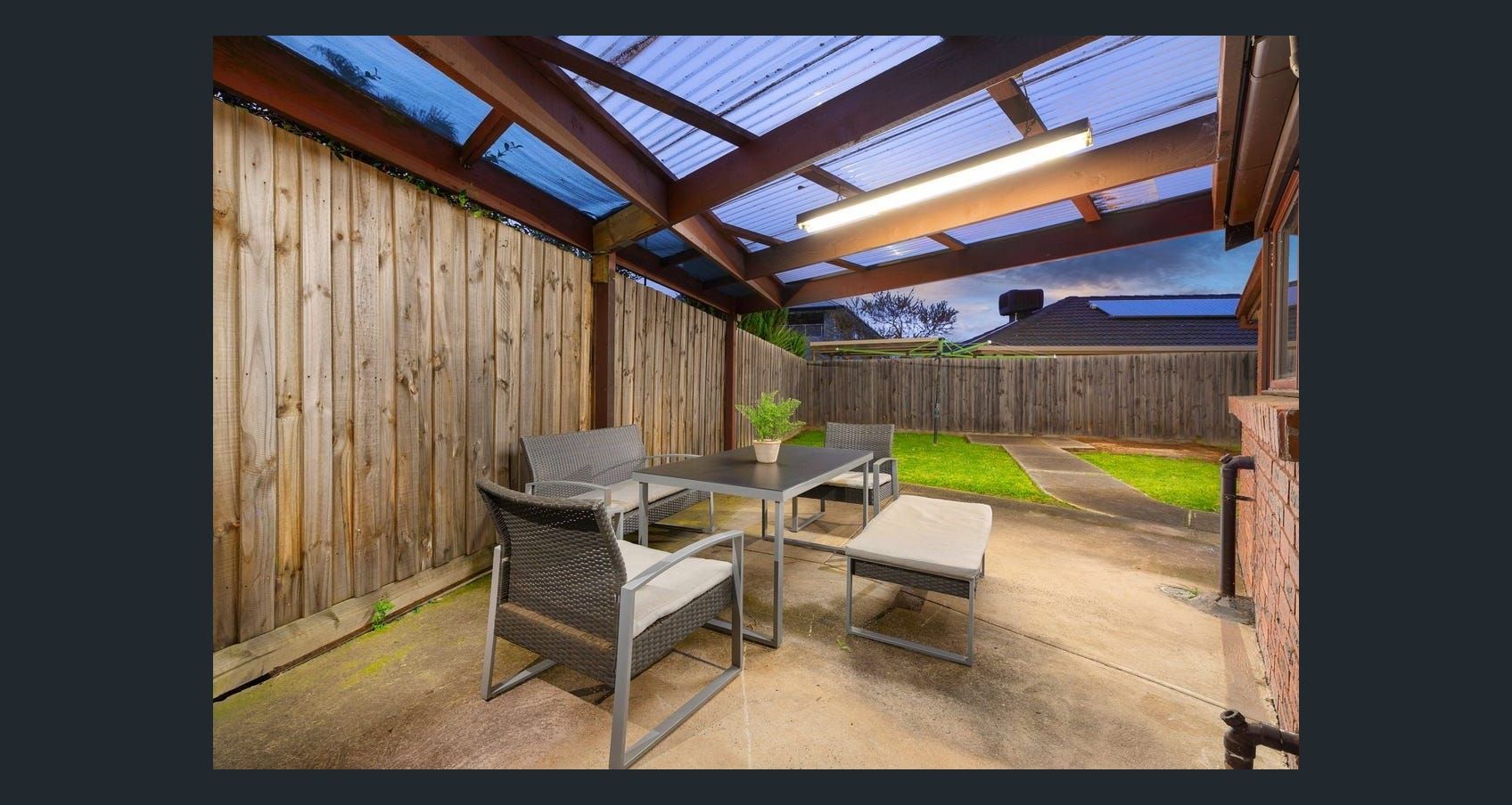 Spacious Unit In Prime Location!