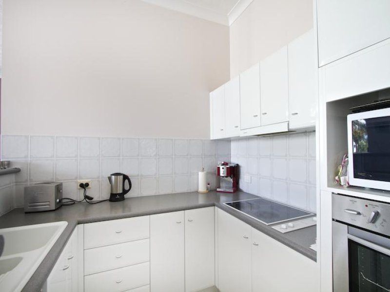 3/6 Petrie Street 'Hanalei' (aka 3/3 Tweed Tce) RAINBOW BAY QLD, ) Rainbow Bay - Thumbnail 8