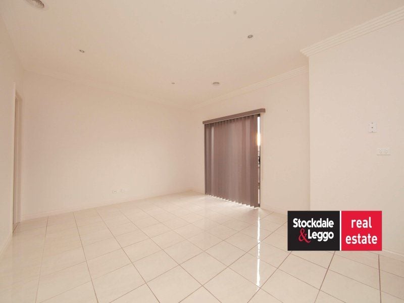 1/2 Leonie Close SOUTH MORANG, South Morang - Thumbnail 7