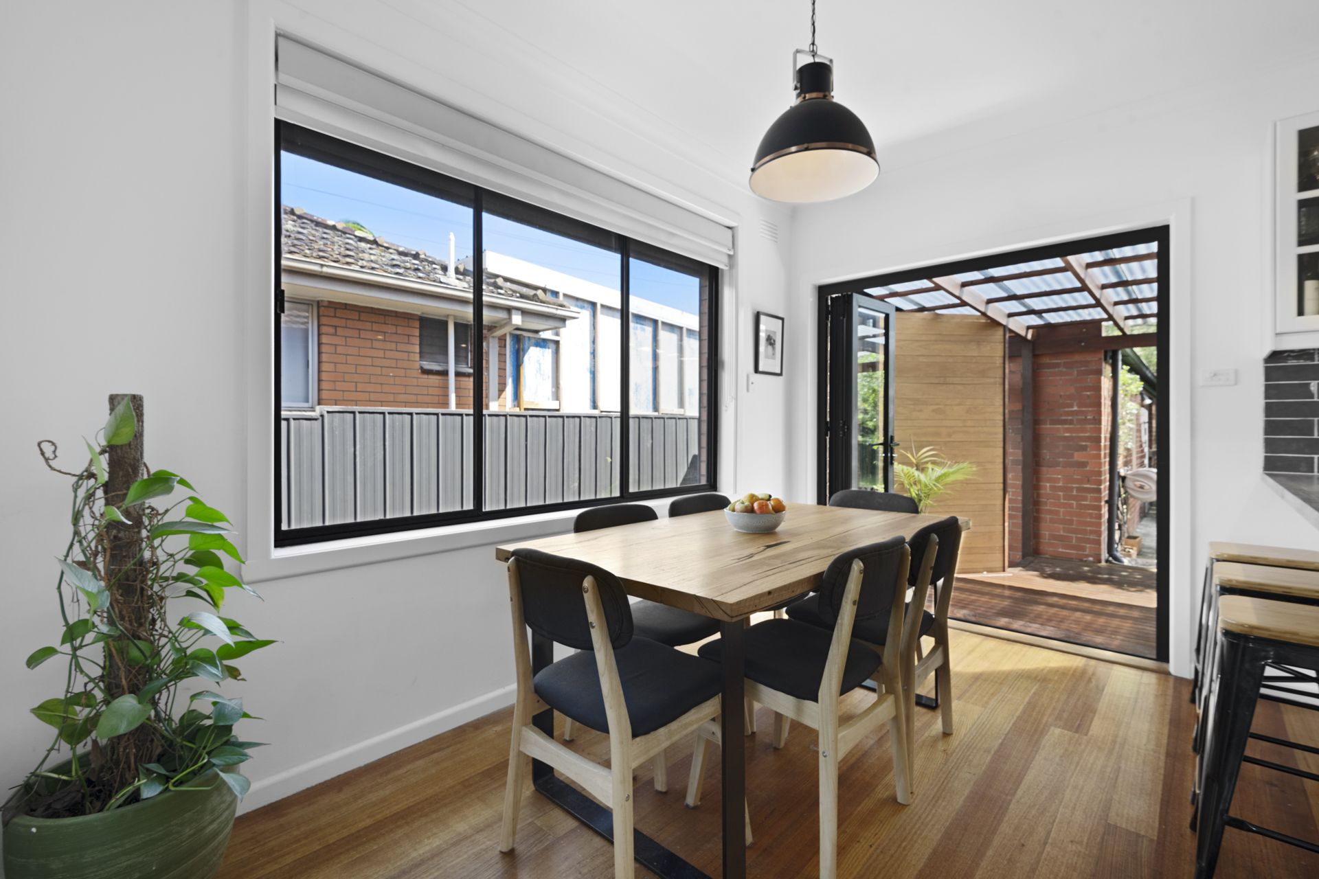 Stunning Home in Ideal Locale