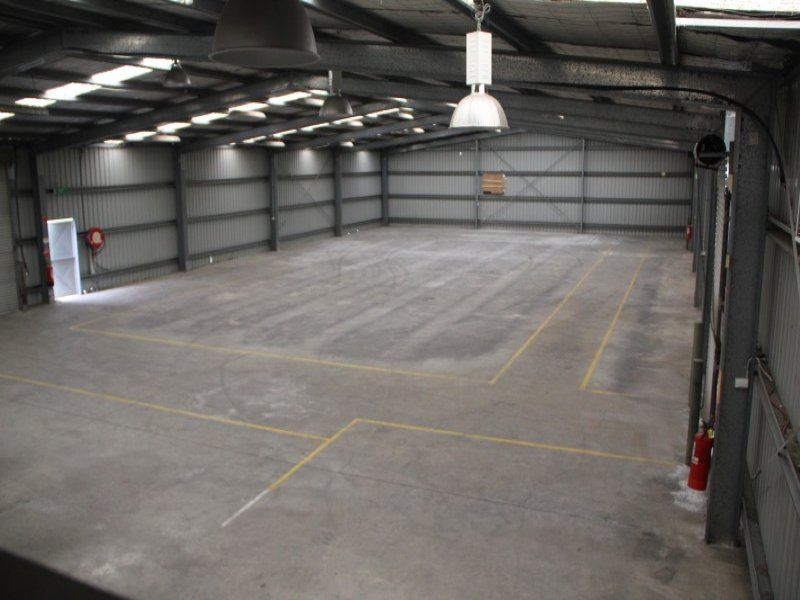 Versatile Warehouse/Factory off Hume Highway