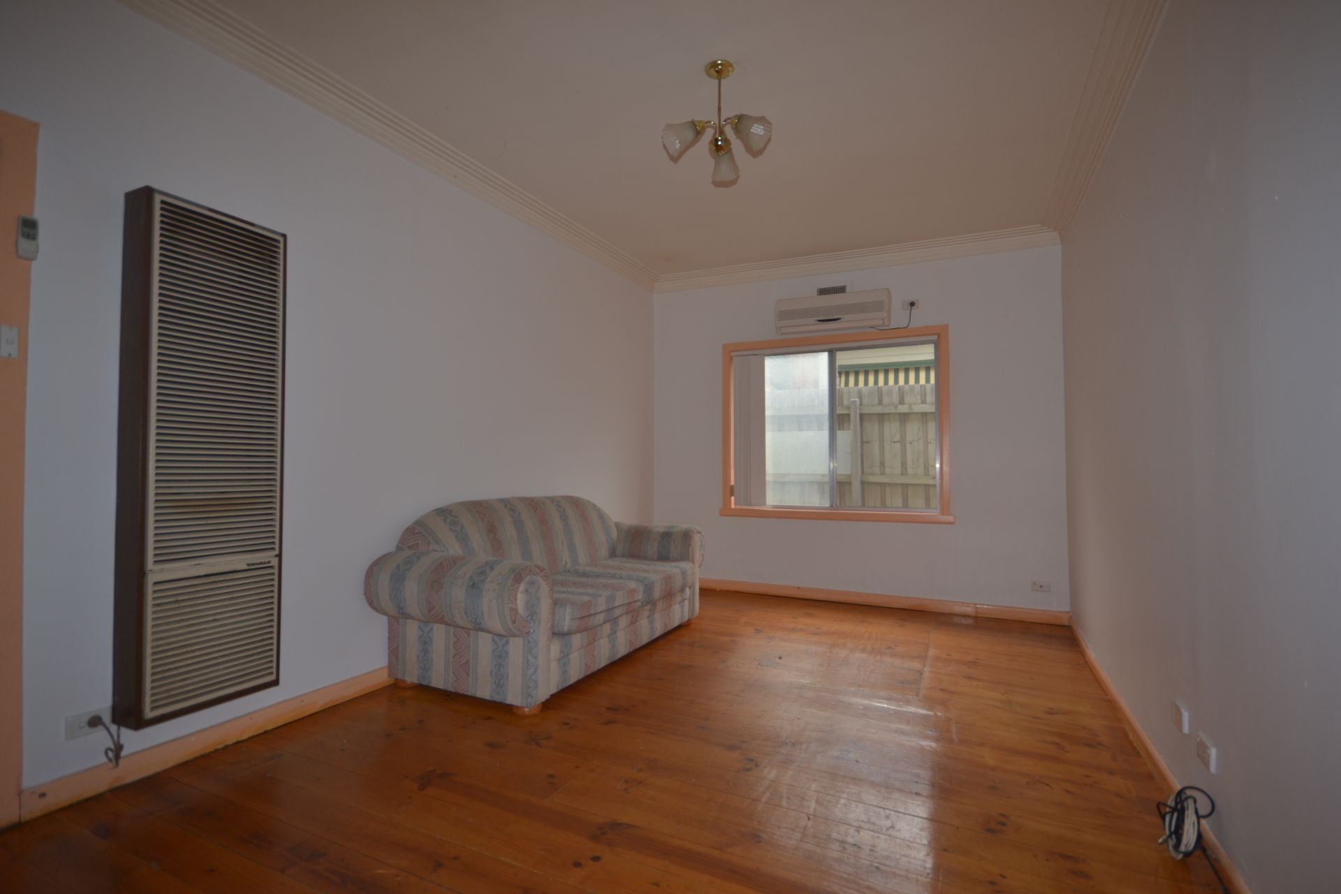 GREAT SIZE HOME IN AN EVEN BETTER LOCATION