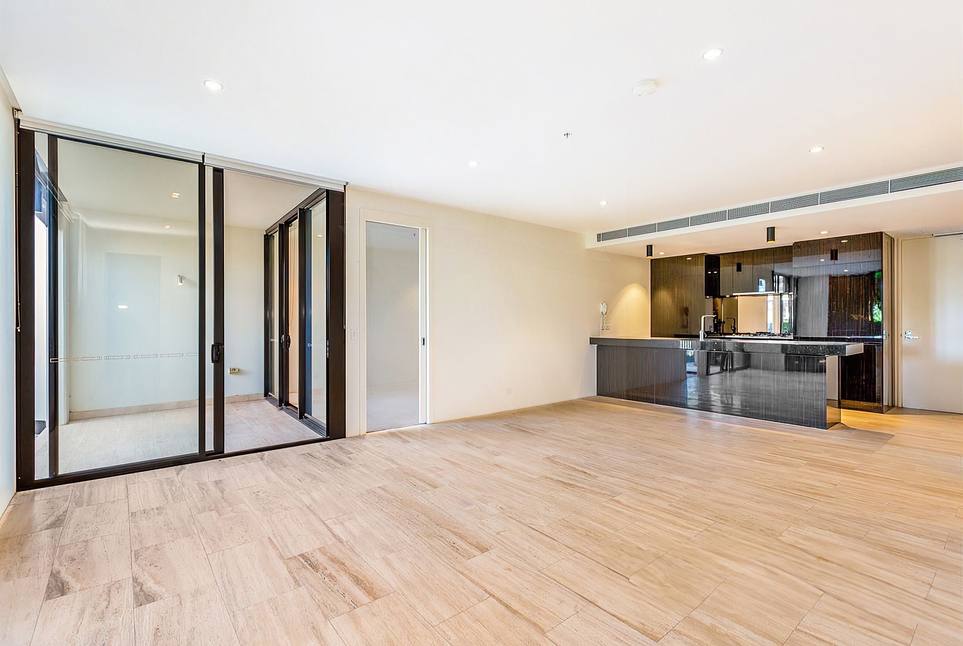 208W/1 Marina Drive Benowa QLD, Benowa - Thumbnail 6