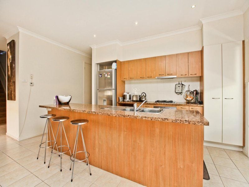 53 The Avenue, Caroline Springs - Thumbnail 3